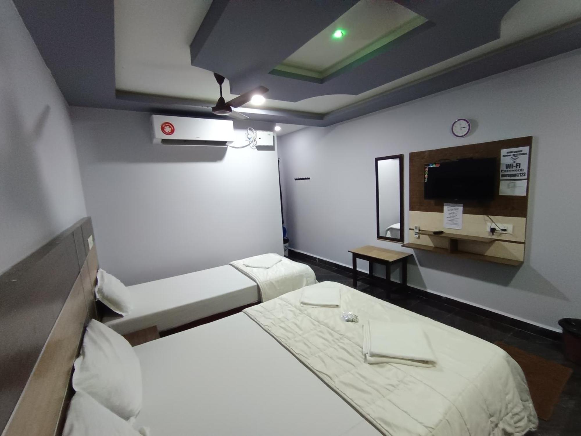 Sri Murugan Beach Paradise Hotel Махабалипурам Екстериор снимка