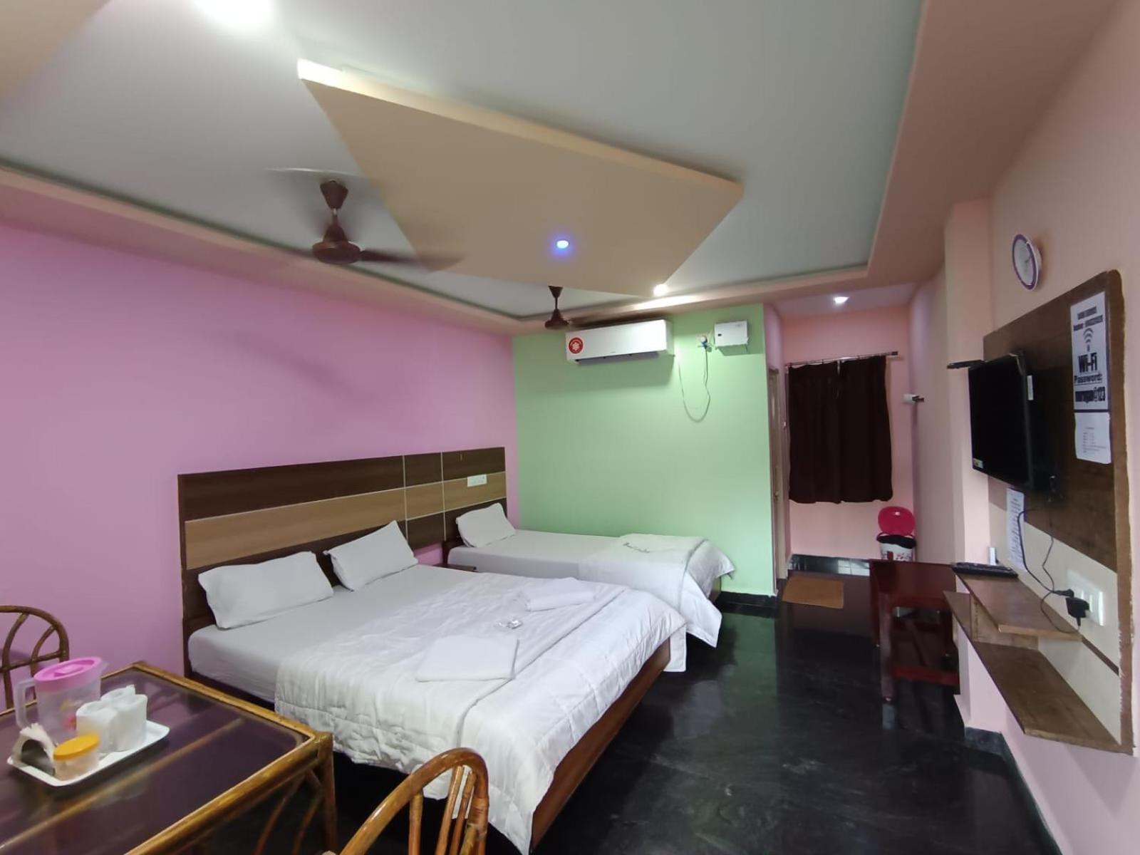 Sri Murugan Beach Paradise Hotel Махабалипурам Екстериор снимка