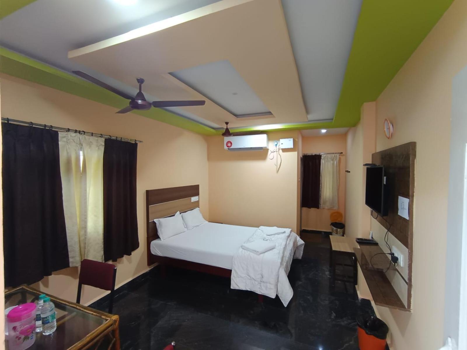 Sri Murugan Beach Paradise Hotel Махабалипурам Екстериор снимка