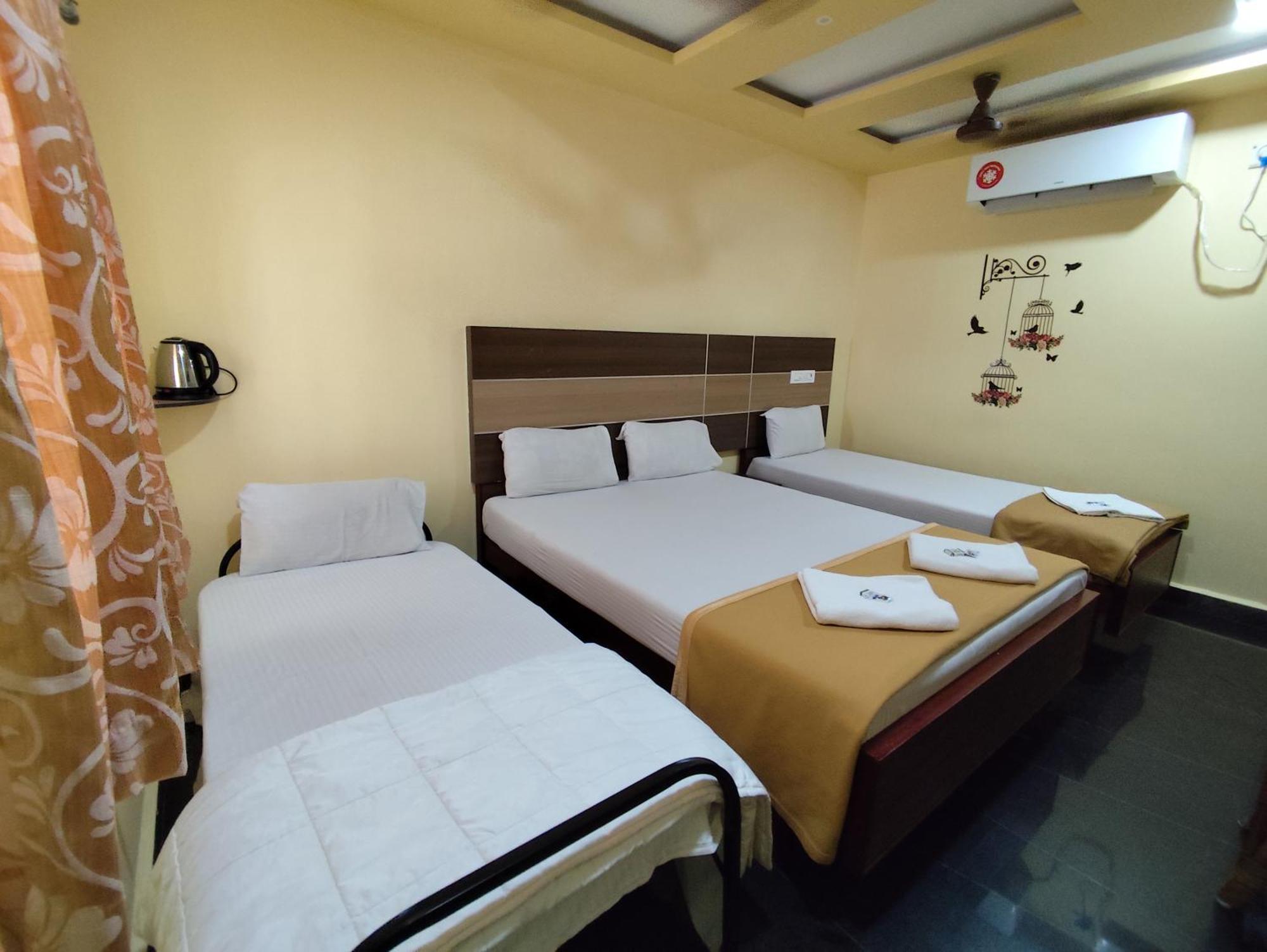Sri Murugan Beach Paradise Hotel Махабалипурам Екстериор снимка