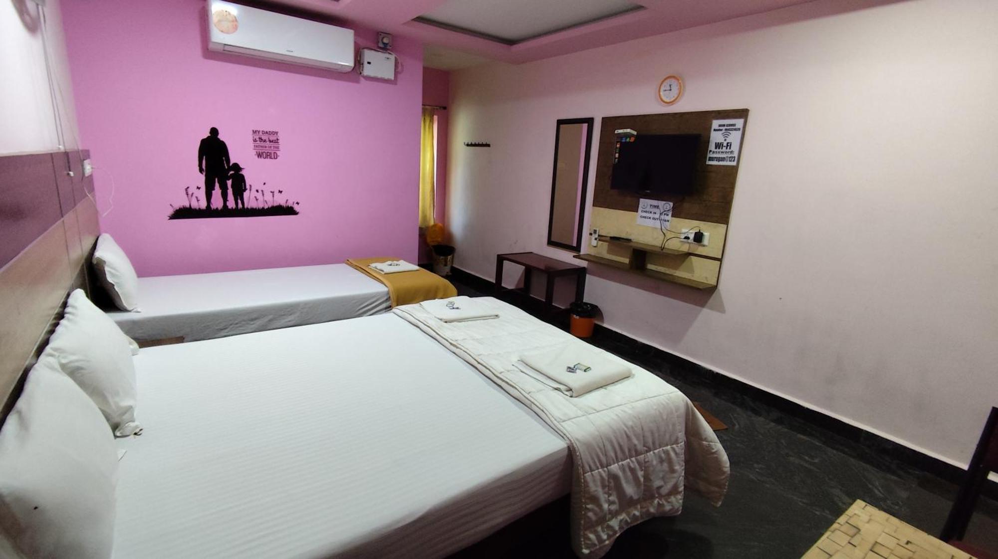 Sri Murugan Beach Paradise Hotel Махабалипурам Екстериор снимка